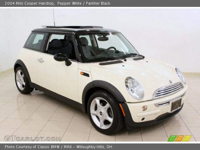 2004 Mini Cooper Hardtop in Pepper White
