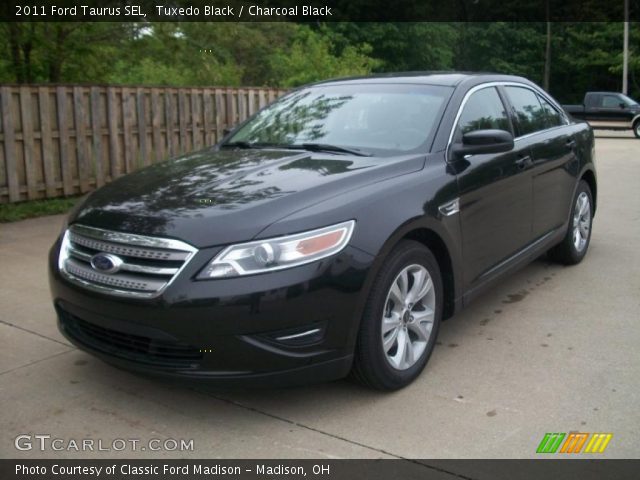 2011 Ford Taurus SEL in Tuxedo Black