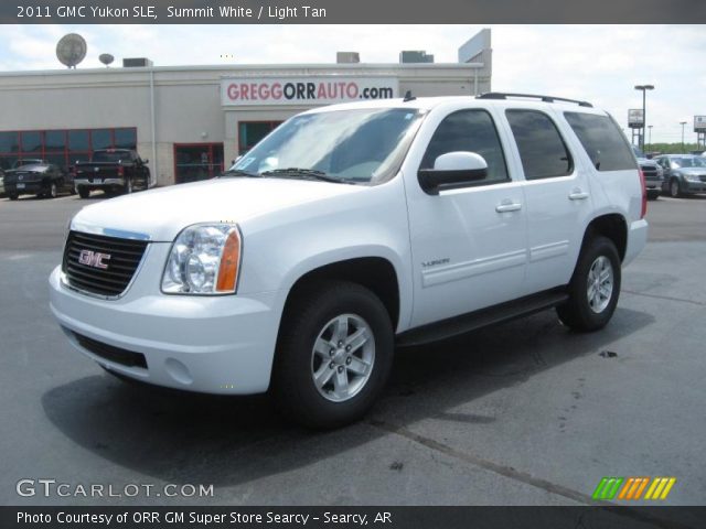 2011 GMC Yukon SLE in Summit White