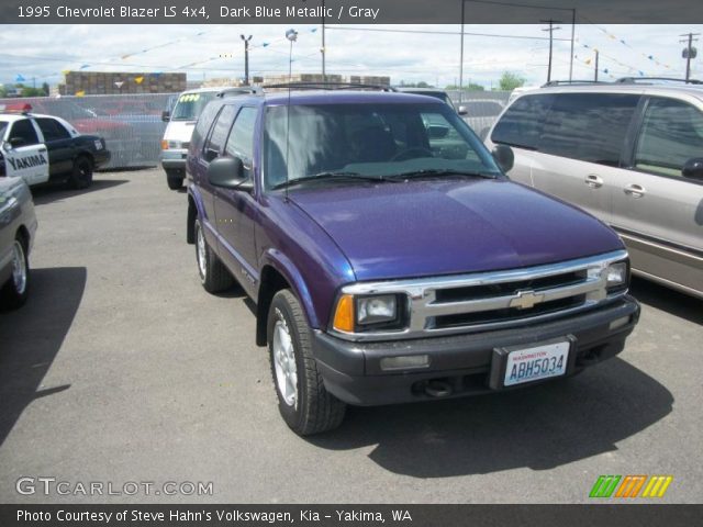 1995 Chevrolet Blazer LS 4x4 in Dark Blue Metallic
