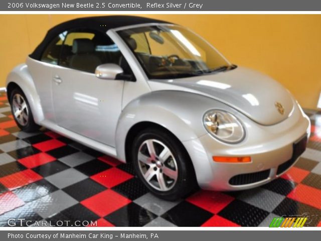 2006 Volkswagen New Beetle 2.5 Convertible in Reflex Silver
