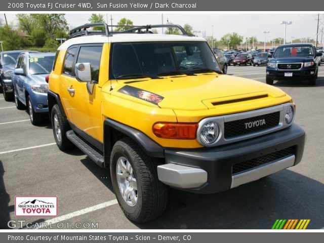 2008 Toyota FJ Cruiser 4WD in Sun Fusion Yellow