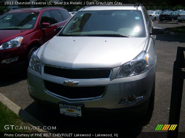 2011 Chevrolet Traverse LS in Silver Ice Metallic
