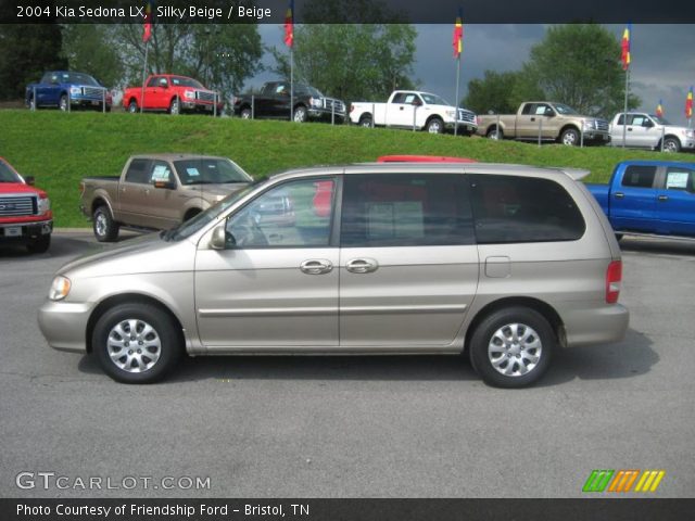 2004 Kia Sedona LX in Silky Beige