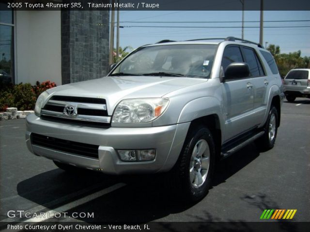 2005 Toyota 4Runner SR5 in Titanium Metallic