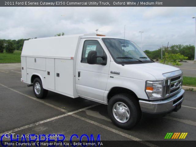 2011 Ford E Series Cutaway E350 Commercial Utility Truck in Oxford White