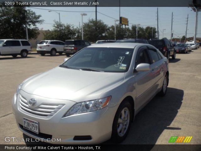 2009 Toyota Camry LE in Classic Silver Metallic