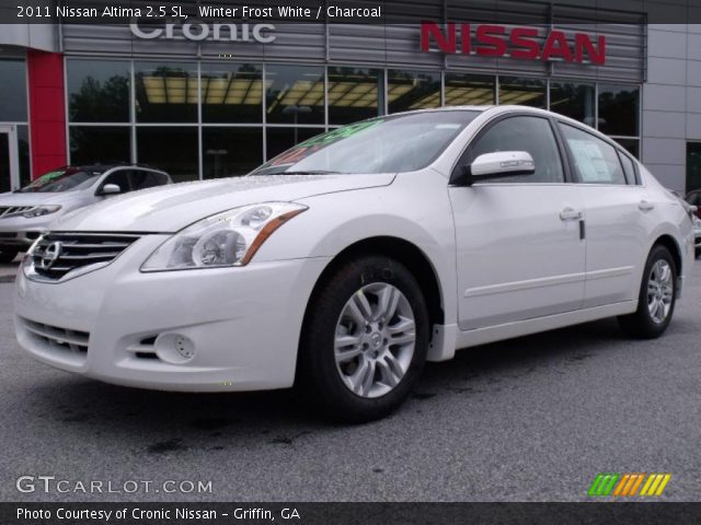 2011 Nissan altima winter frost white #8