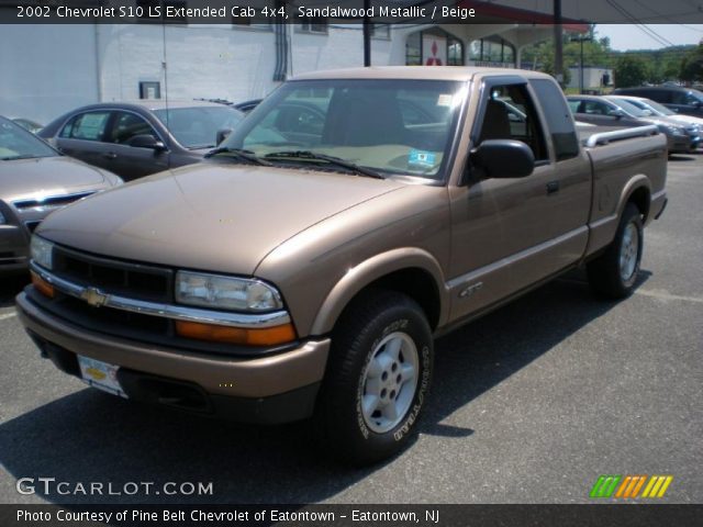 2002 Chevrolet S10 LS Extended Cab 4x4 in Sandalwood Metallic