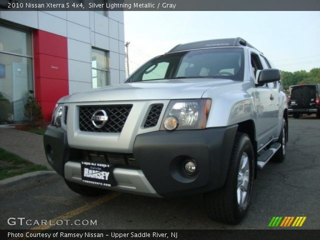 2010 Nissan Xterra S 4x4 in Silver Lightning Metallic