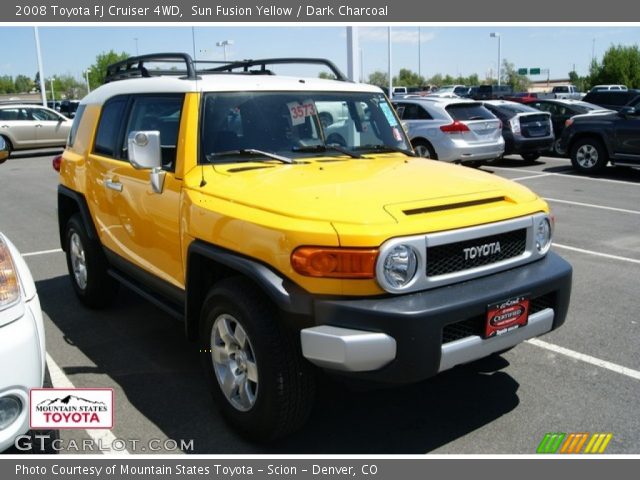 2008 Toyota FJ Cruiser 4WD in Sun Fusion Yellow