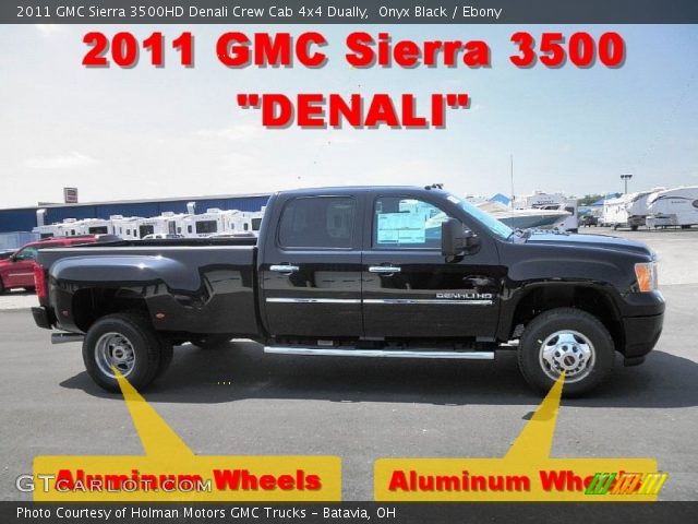 2011 GMC Sierra 3500HD Denali Crew Cab 4x4 Dually in Onyx Black