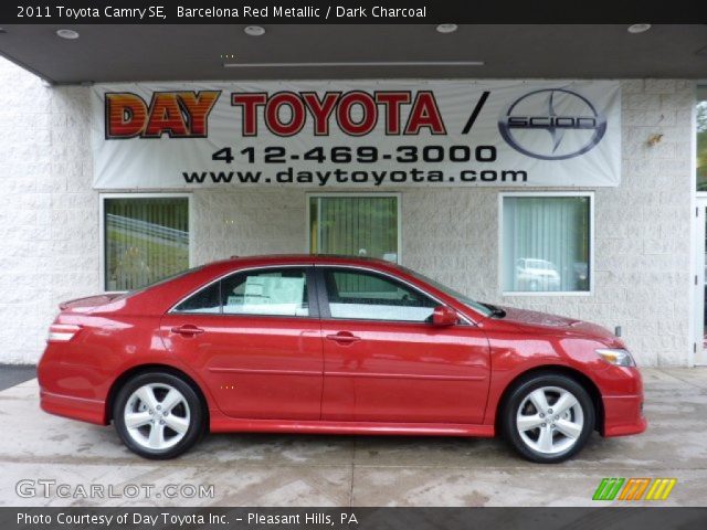 2011 Toyota Camry SE in Barcelona Red Metallic