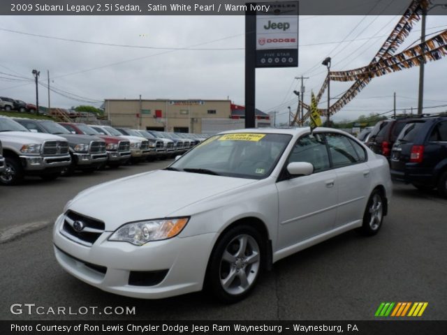 2009 Subaru Legacy 2.5i Sedan in Satin White Pearl