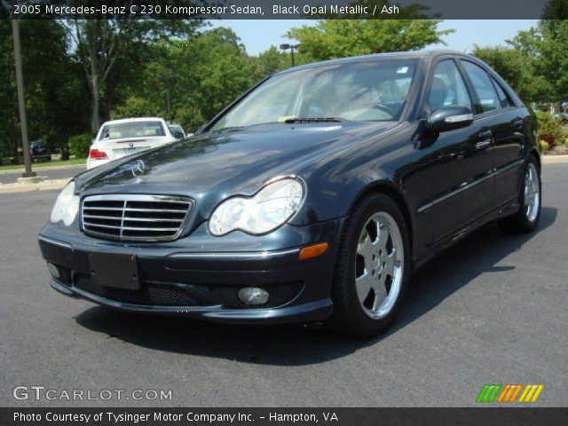 2005 Mercedes-Benz C 230 Kompressor Sedan in Black Opal Metallic