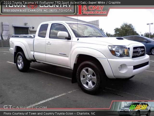 2010 Toyota Tacoma V6 PreRunner TRD Sport Access Cab in Super White