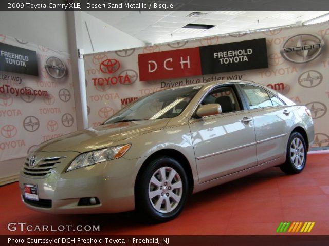 2009 Toyota Camry XLE in Desert Sand Metallic