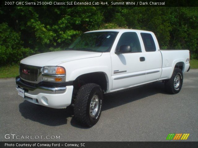 2007 GMC Sierra 2500HD Classic SLE Extended Cab 4x4 in Summit White