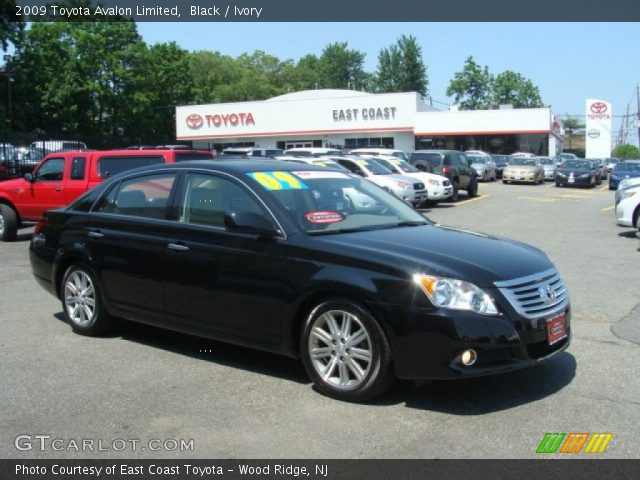 2009 Toyota Avalon Limited in Black