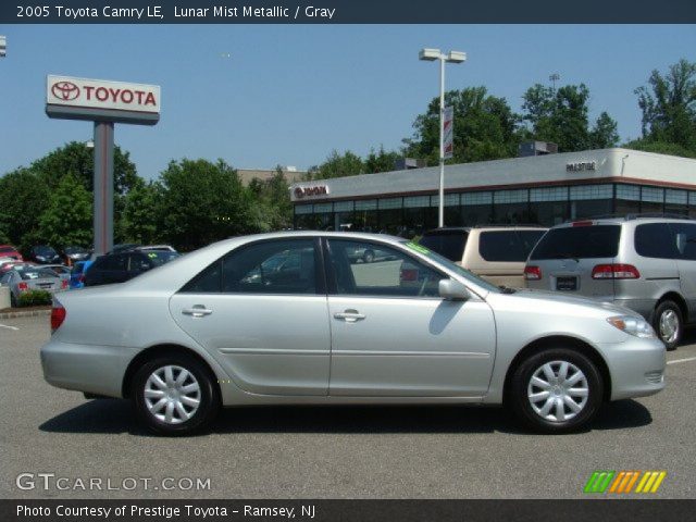 2005 Toyota Camry LE in Lunar Mist Metallic
