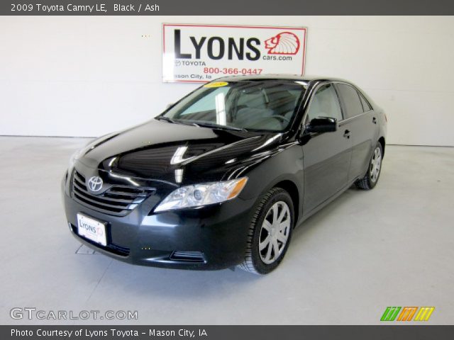 2009 Toyota Camry LE in Black