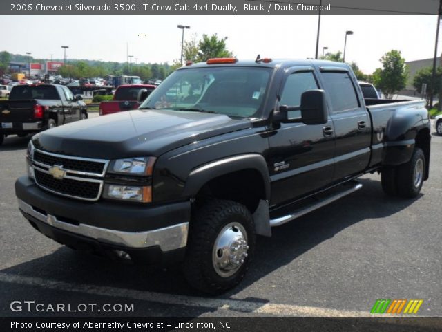 2006 Chevrolet Silverado 3500 LT Crew Cab 4x4 Dually in Black