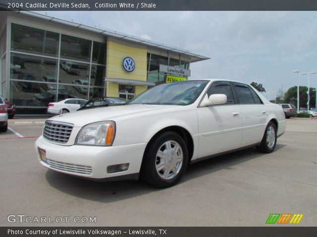 2004 Cadillac DeVille Sedan in Cotillion White