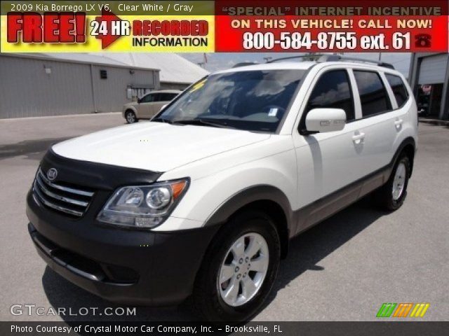 2009 Kia Borrego LX V6 in Clear White
