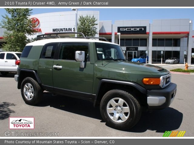 2010 Toyota FJ Cruiser 4WD in Army Green