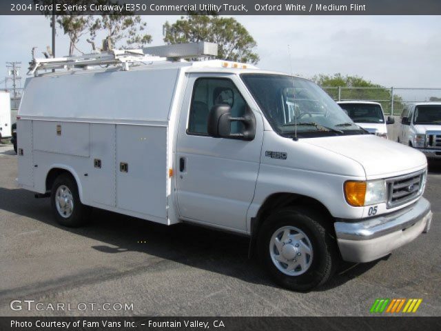 2004 Ford E Series Cutaway E350 Commercial Utility Truck in Oxford White