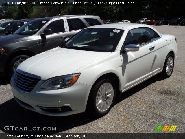 2011 Chrysler 200 Limited Convertible in Bright White