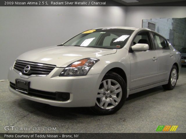 2009 Nissan Altima 2.5 S in Radiant Silver Metallic