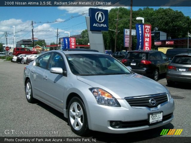 2008 Nissan Altima 3.5 SE in Radiant Silver Metallic