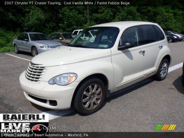 2007 Chrysler PT Cruiser Touring in Cool Vanilla White