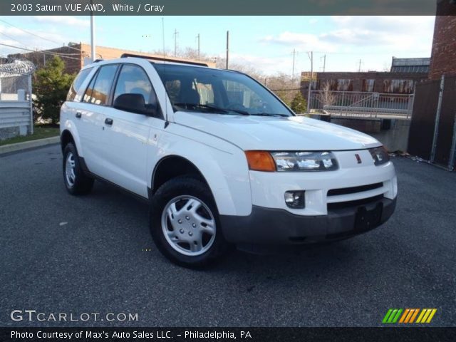 2003 Saturn VUE AWD in White