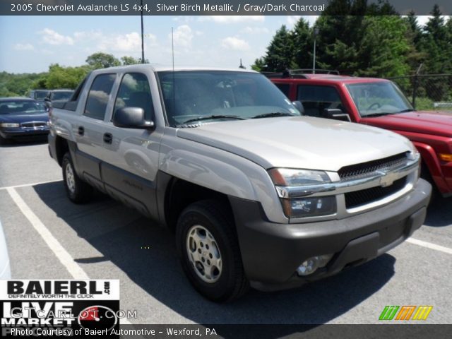 2005 Chevrolet Avalanche LS 4x4 in Silver Birch Metallic