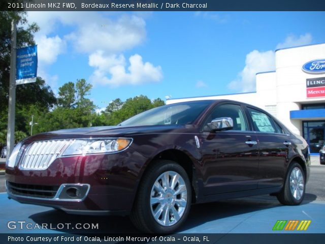 2011 Lincoln MKZ FWD in Bordeaux Reserve Metallic