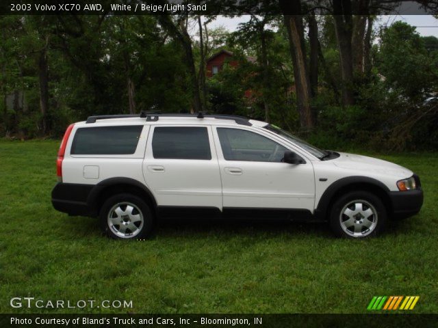 2003 Volvo XC70 AWD in White