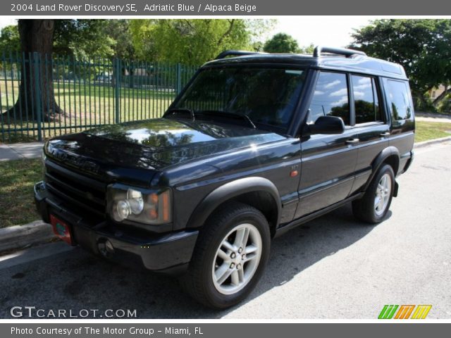 2004 Land Rover Discovery SE in Adriatic Blue