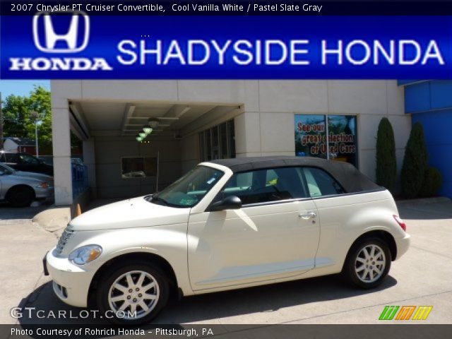 2007 Chrysler PT Cruiser Convertible in Cool Vanilla White