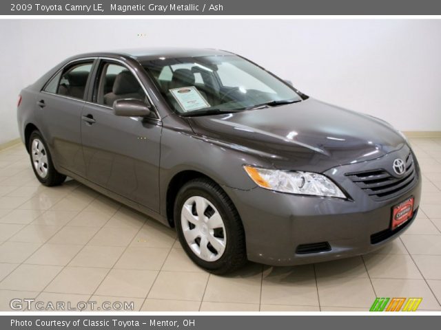 2009 Toyota Camry LE in Magnetic Gray Metallic