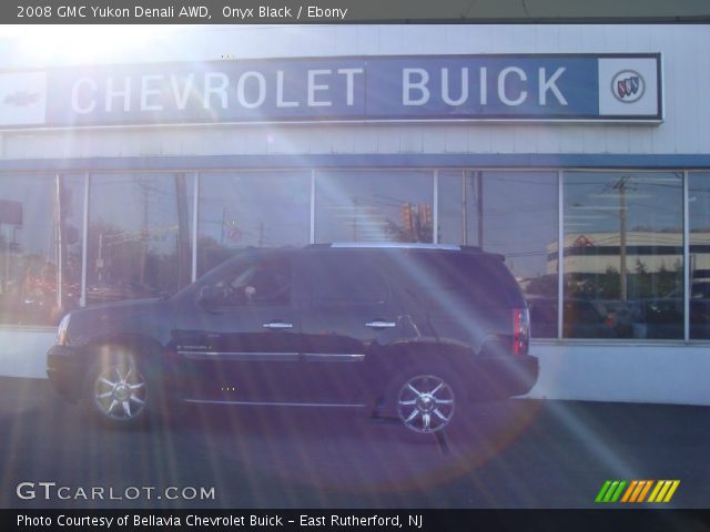 2008 GMC Yukon Denali AWD in Onyx Black