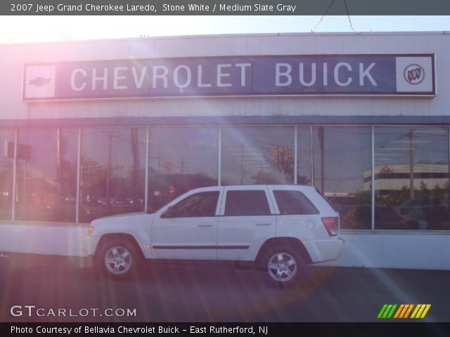 2007 Jeep Grand Cherokee Laredo in Stone White