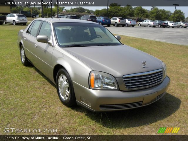 2004 Cadillac DeVille Sedan in Cashmere