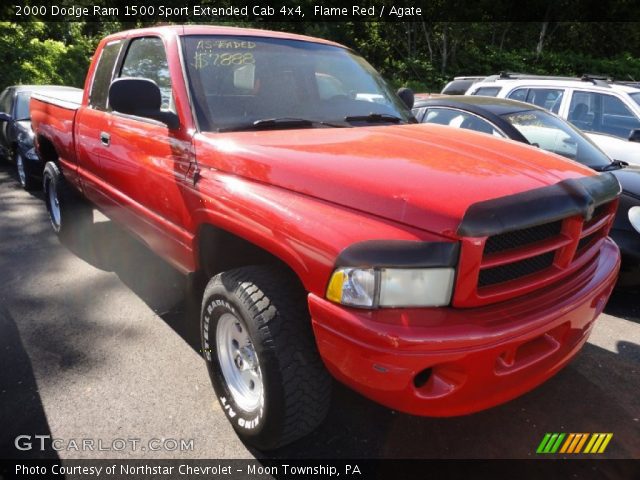 2000 Dodge Ram 1500 Sport Extended Cab 4x4 in Flame Red