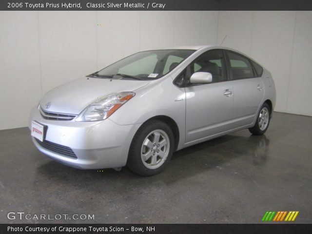 2006 Toyota Prius Hybrid in Classic Silver Metallic