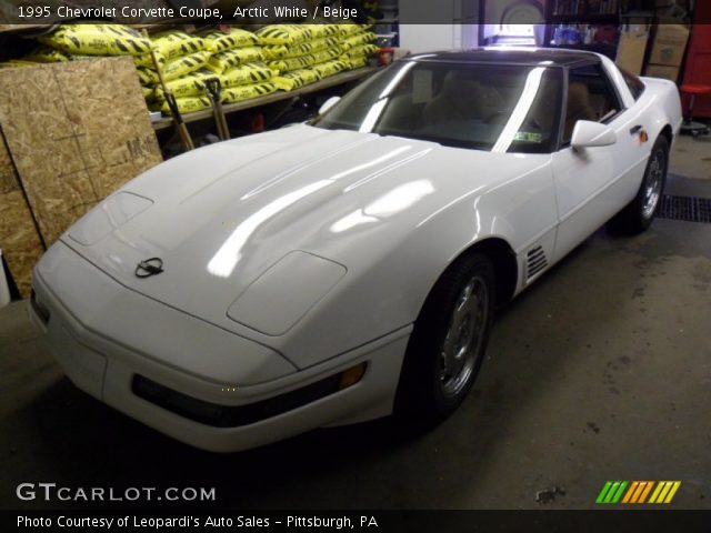 1995 Chevrolet Corvette Coupe in Arctic White