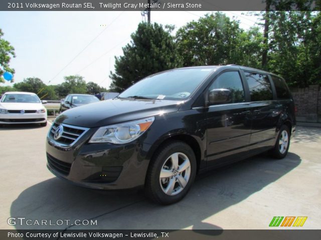 2011 Volkswagen Routan SEL in Twilight Gray Metallic