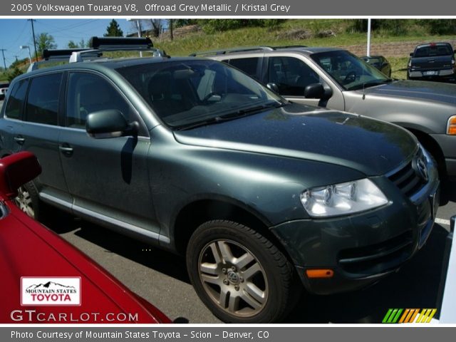 2005 Volkswagen Touareg V8 in Offroad Grey Metallic