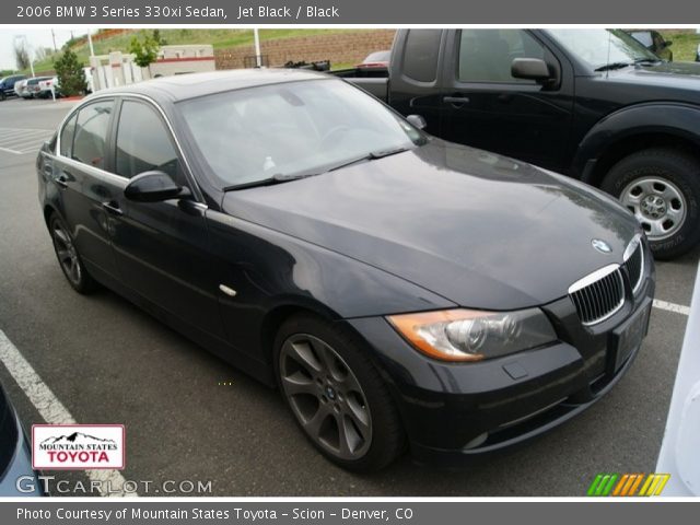 2006 BMW 3 Series 330xi Sedan in Jet Black